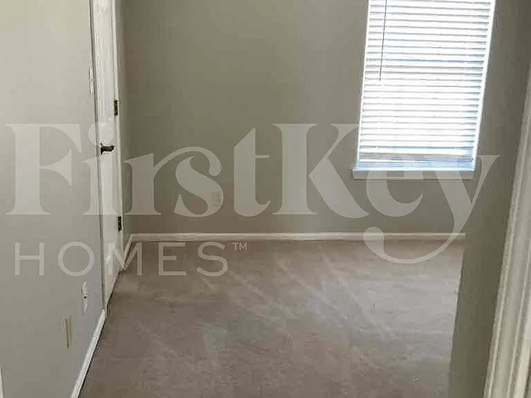 20828 Summitt Rd — Photo 6