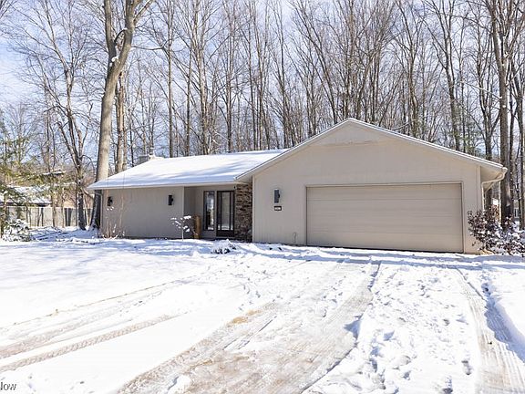 2nd image of 10013 Maple Branch Trl