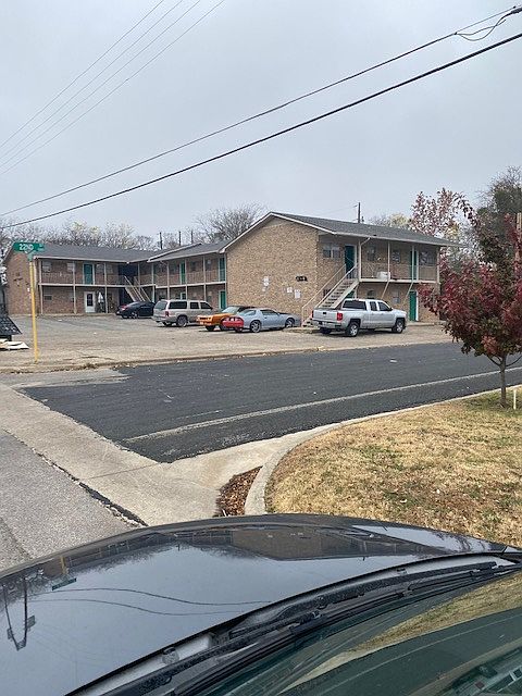 1st image of 1017 Parmer Ave APT 4