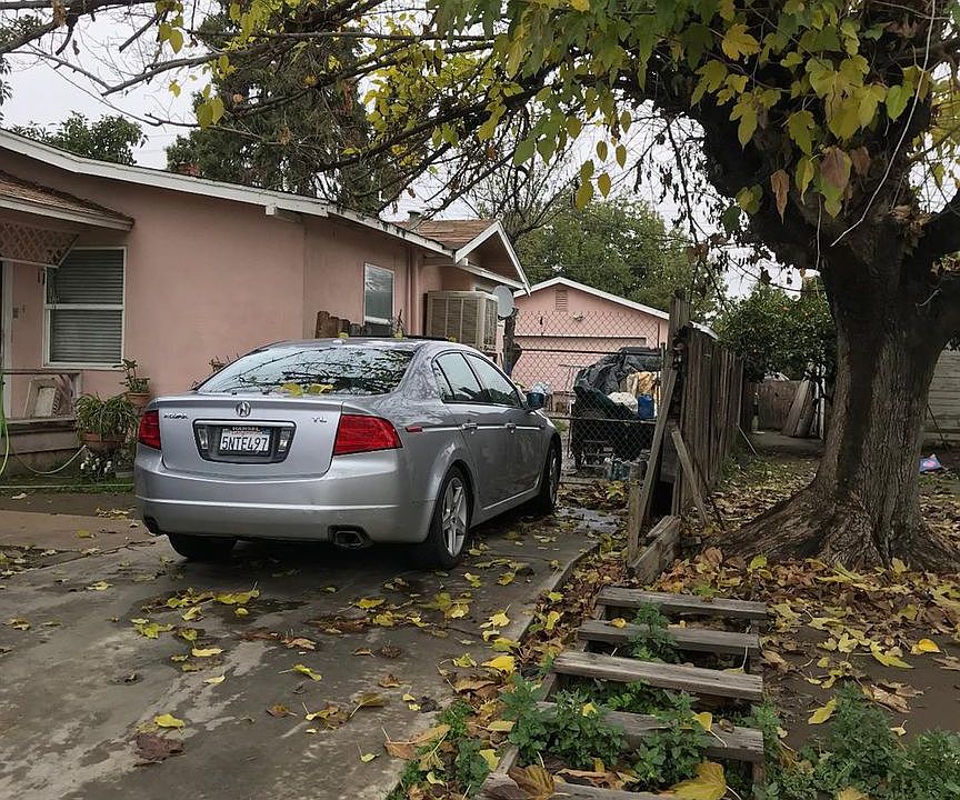 2nd image of 302 NW 4th Ave