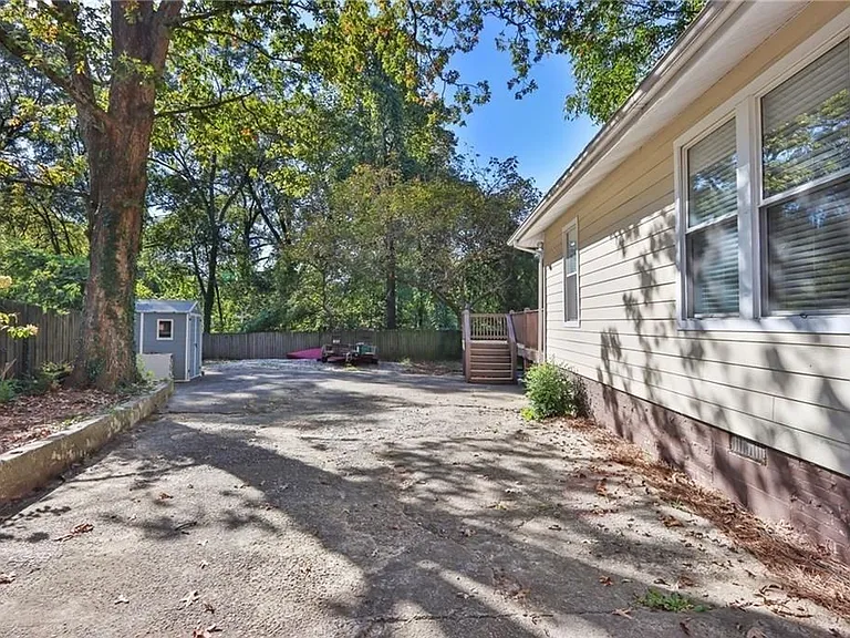 265 Haas Ave — Photo 32