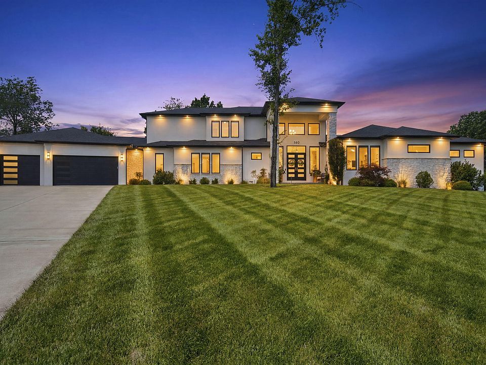 1st image of 860 E Bantry Court