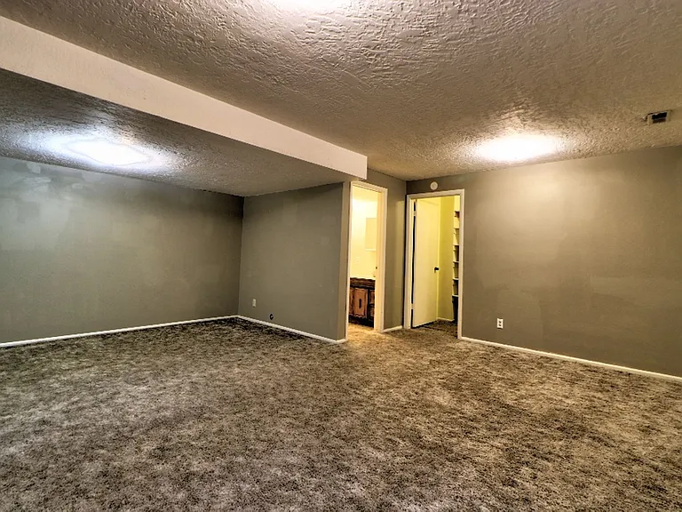 2734 N Edgewood Dr — Photo 16