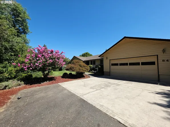 549 Bailey Dr, Roseburg, OR 97471