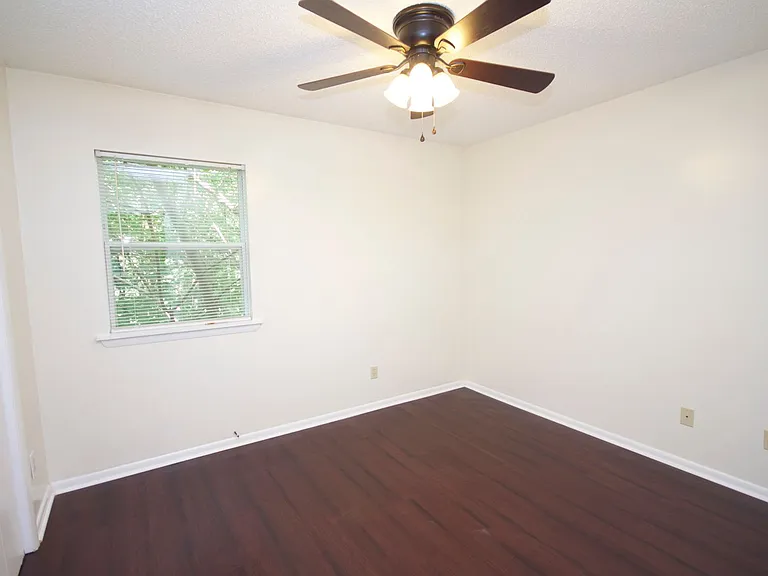 105 Bearwood Dr — Photo 8