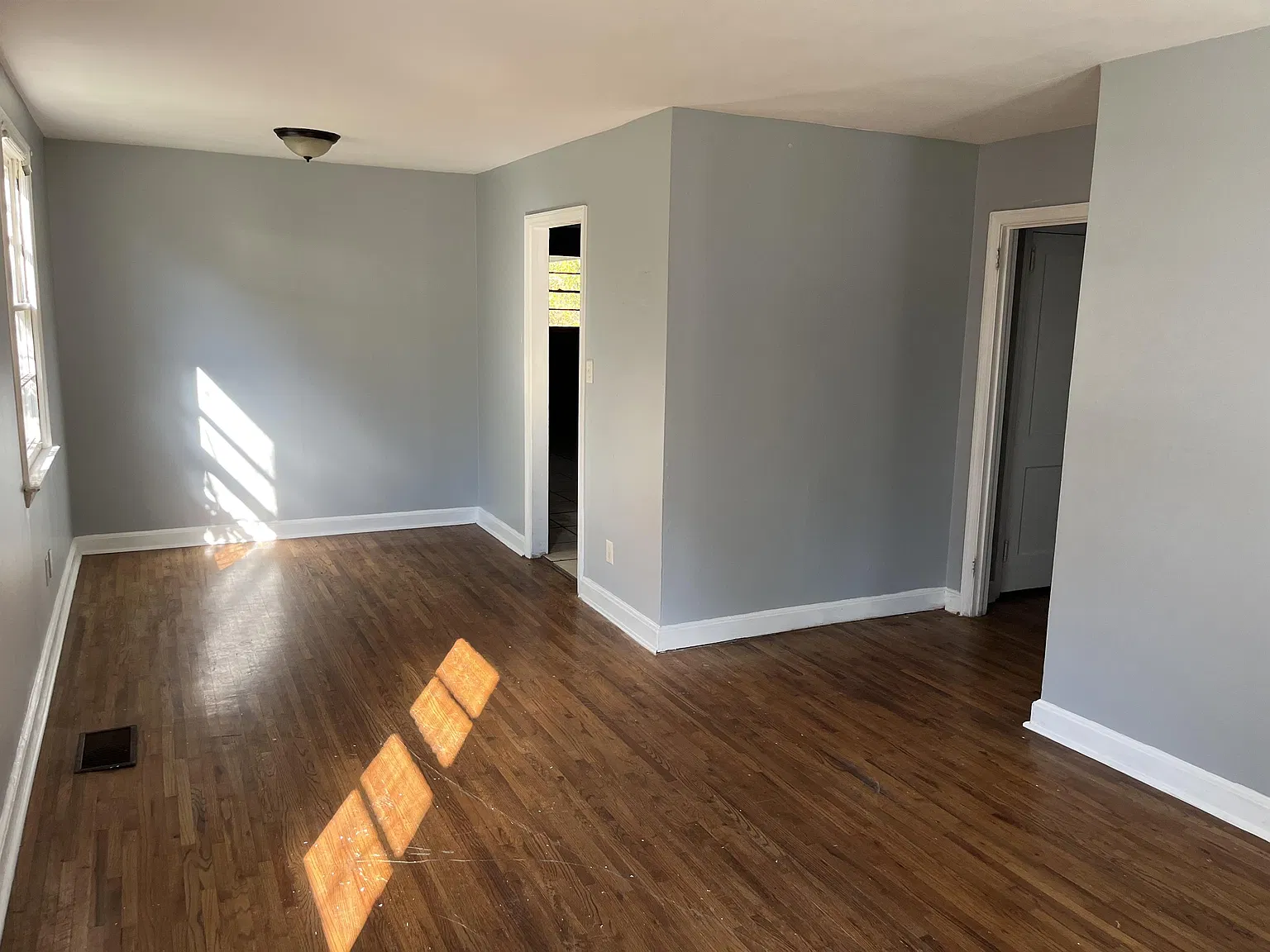 2033 Midway - TS — Photo 3