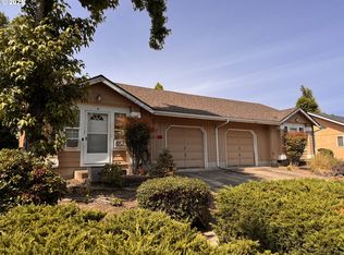 5894 A St, Springfield, OR 97478