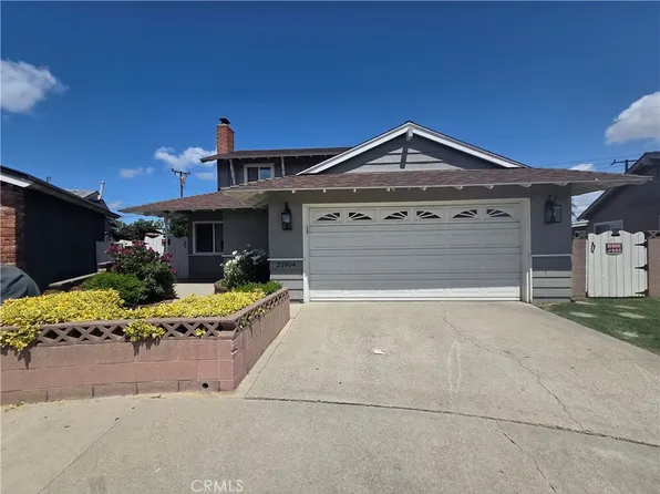21904 Millpoint Ave, Carson, CA 90745