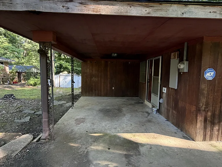 150 Pine Grove Dr — Photo 2