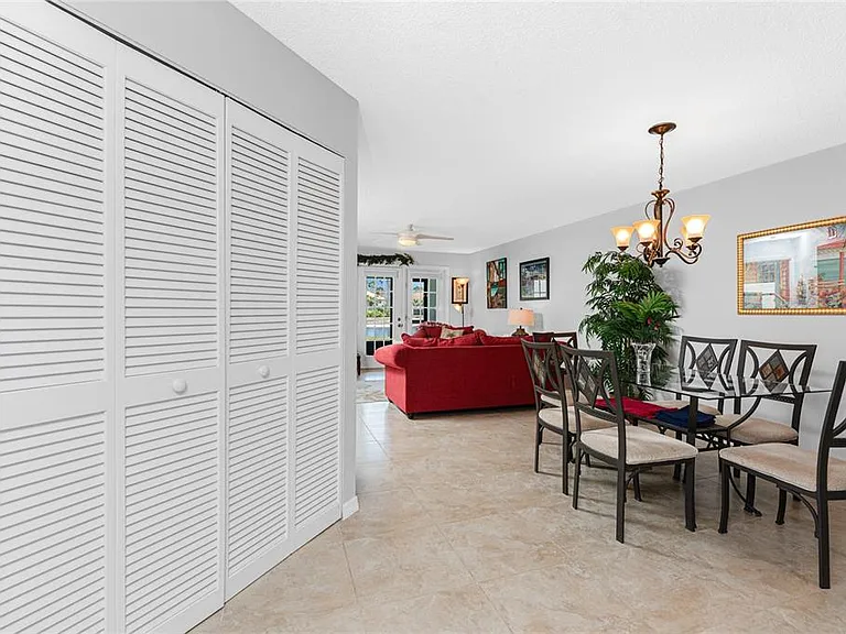 511 Pine Hollow Cir #511 — Photo 13