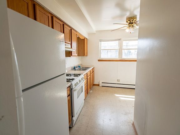 4th image of 5607 W Irving Park #104