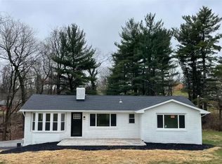 11200 Wren Dr, North Huntingdon, PA 15642