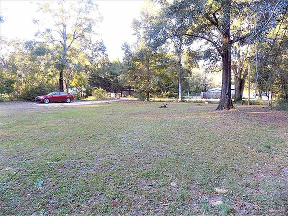 3rd image of 3437 Oak Tree Ln