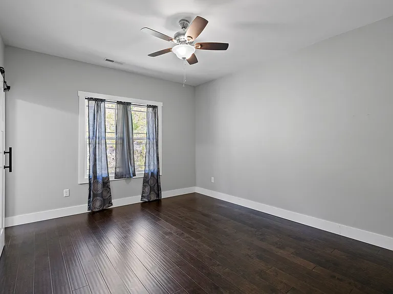 80 Leyland Cir — Photo 13