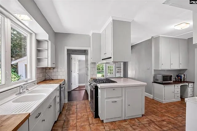 512 Carrison St — Photo 4