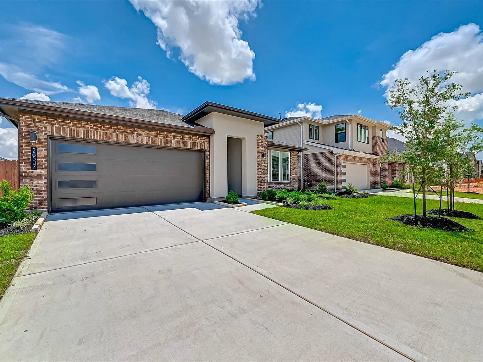 4 bed, 3.0 bath, 2446 sqft, $3,000 — Photo 3