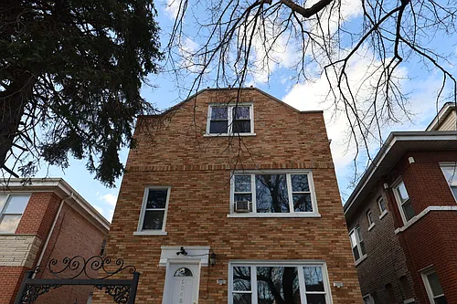 5048 W Henderson St Photo 1