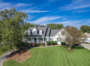 4128 Falling Water Ct, Flowery Branch, GA 30542