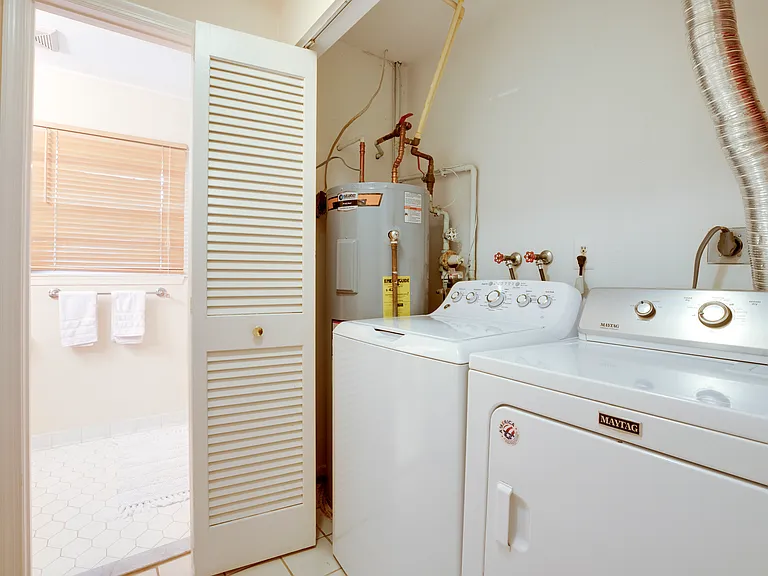 10535 Brevity Dr — Photo 43