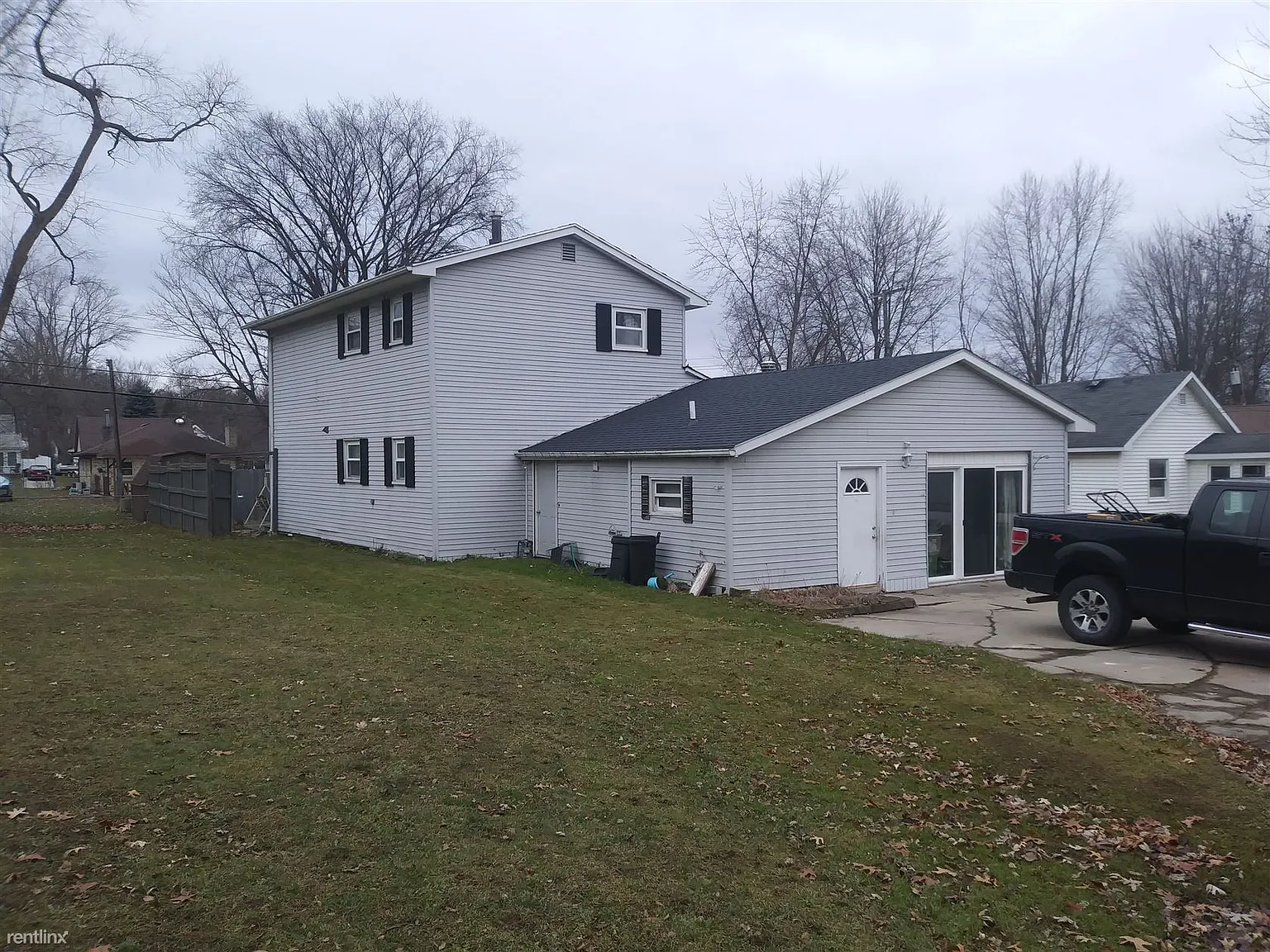 304 Elmwood Ave photo 1