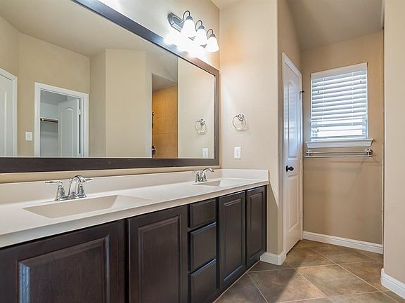 4th image of 6064 Warmouth Dr
