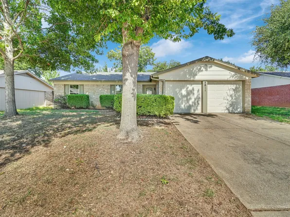 5811 Woodsetter Ln, Arlington, TX 76017