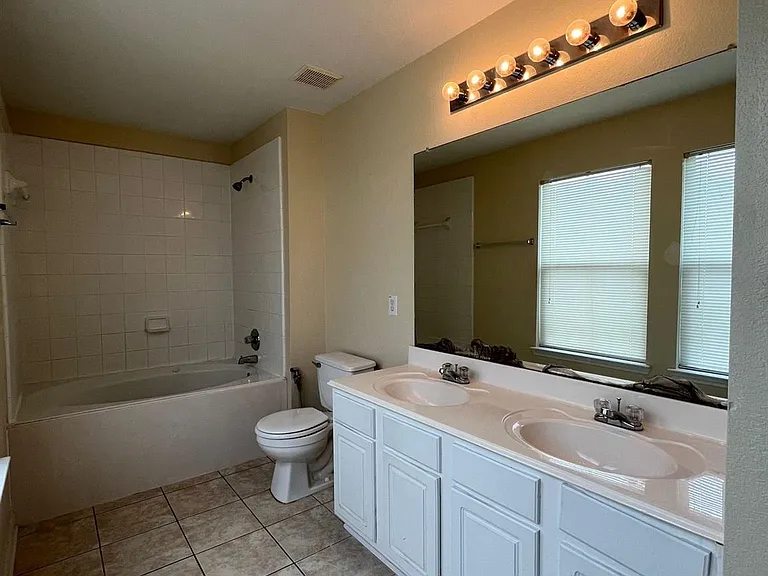 15202 Lynford Crest Dr — Photo 38