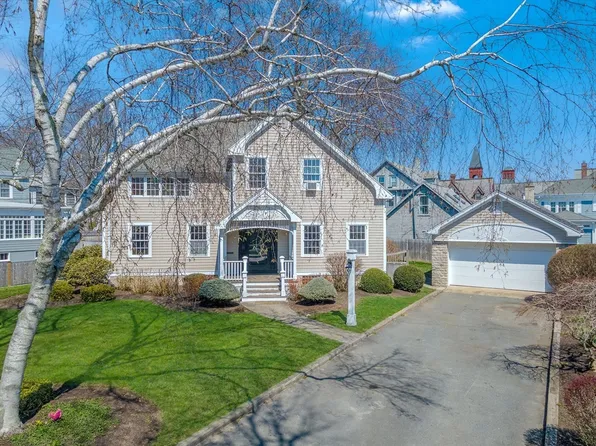 101 Green St, Fairhaven, MA 02719