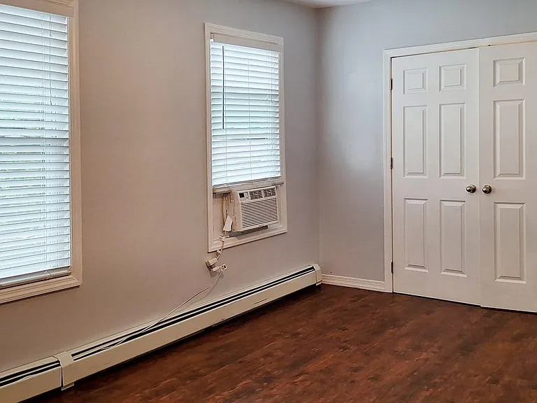 175 Delavan Ave — Photo 20