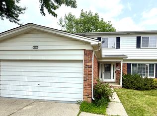 1625 Lakewood Dr, Troy, MI