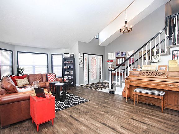 4th image of 1508 Cornhusker Cir