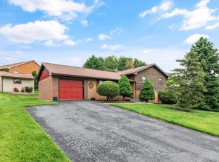 308 Grandview Dr, Blacksburg, VA 24060