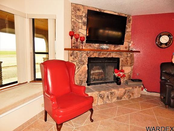5th image of 8008 S Aspen Dr