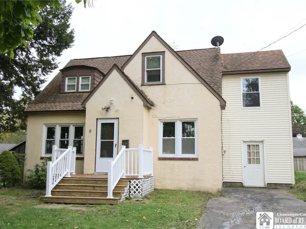 11 Mason St, Falconer, NY 14733