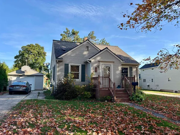 316 W Avenue B, Newberry, MI 49868