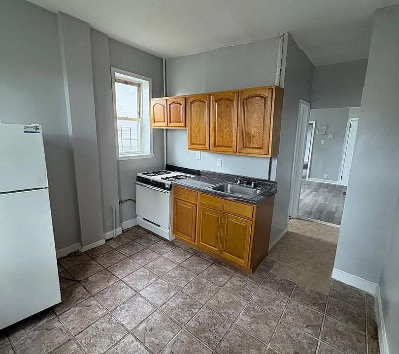 41 Linden St