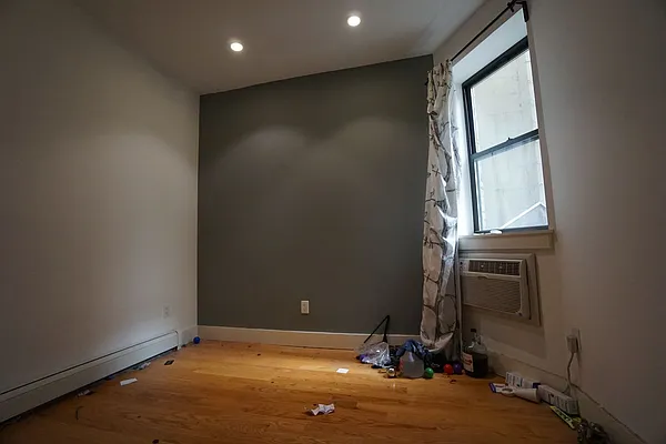 Rented by Miron Realty Group | media 21