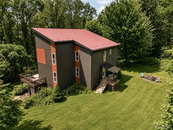 9121 Dake Hill Rd, Cattaraugus, NY 14719