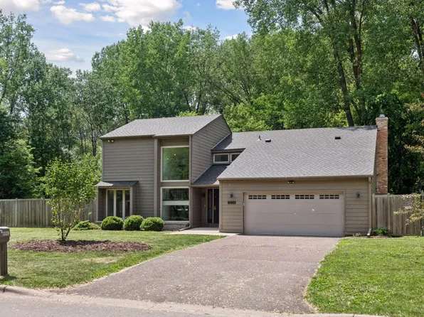13124 April Ln, Minnetonka, MN 55305
