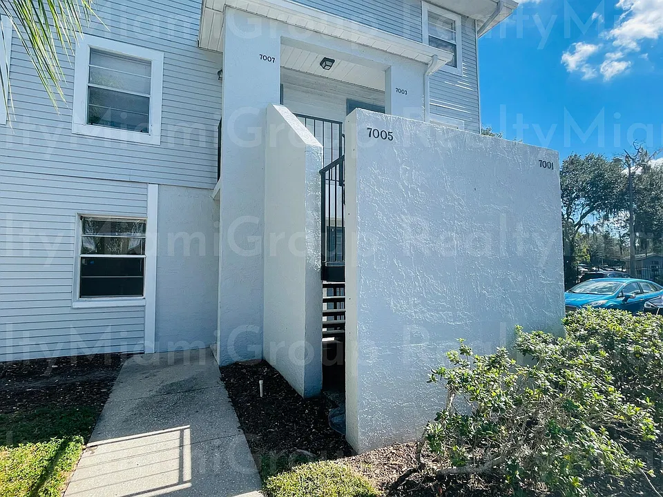 7005 Waterside Dr #102-1-1