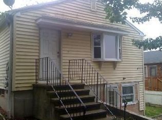 125 Cloverhill Ave, Bridgeport, CT 06606