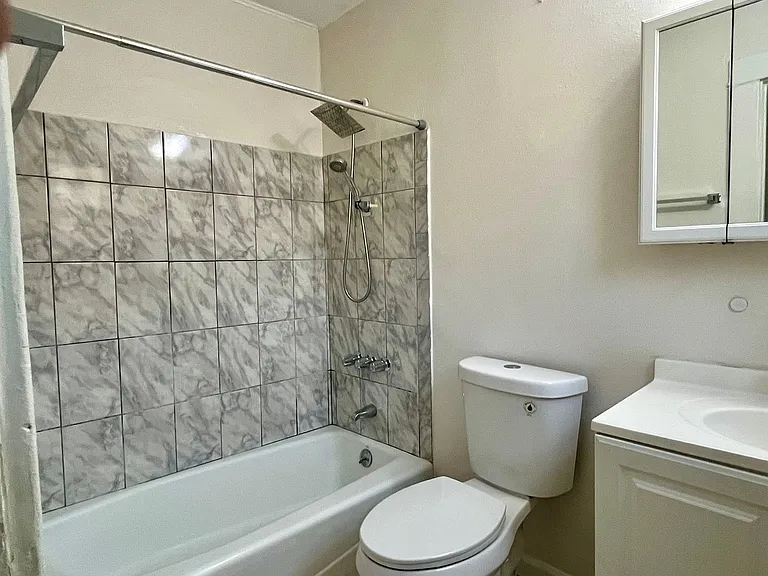 Bella Apartments: Beautiful 1 Bed - 1 Bath — Photo 7
