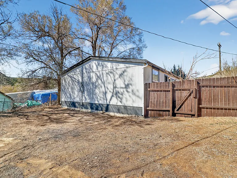 1134 Robinson Ave — Photo 23