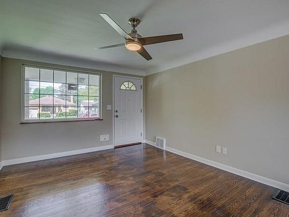 3rd image of 7804 Quarter Maine Ave