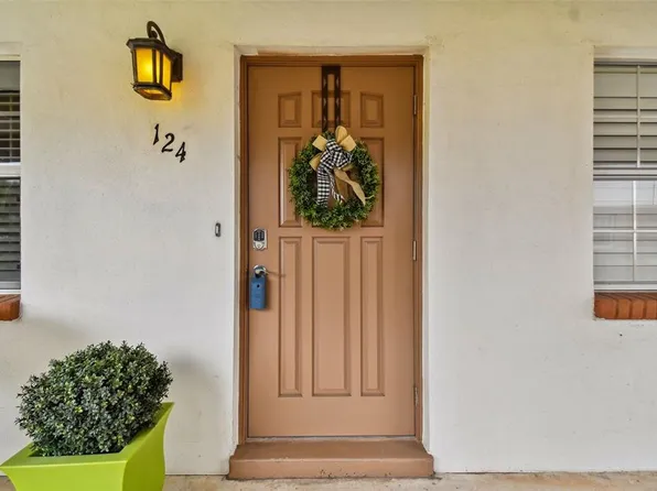 650 Pinellas Point Dr S APT 124, Saint Petersburg, FL 33705