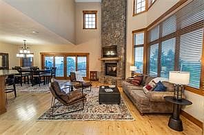 3rd image of 524 Southwind Ct