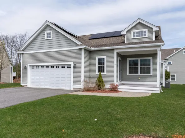 17 Crown Point Circle #17, Merrimack, NH 03054
