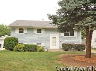 1932 N 24th St, Springfield, IL 62702