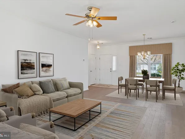 136 W Reynard Ln, Glen Mills, PA 19342