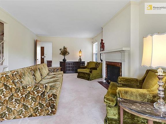 Nice large living room with fireplace!
